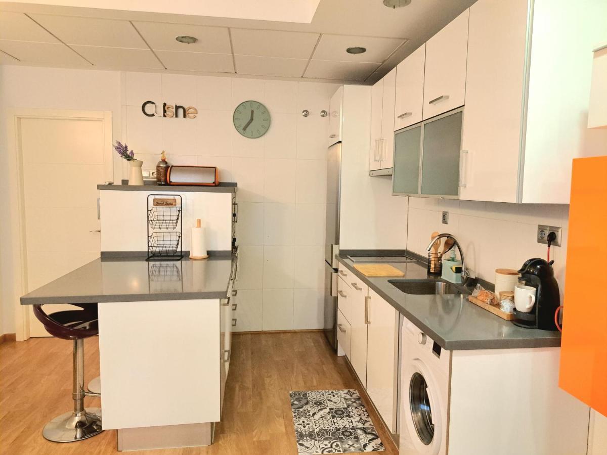 Apartamento Con Encanto Y Parking Trinidad 21 Málaga Kültér fotó
